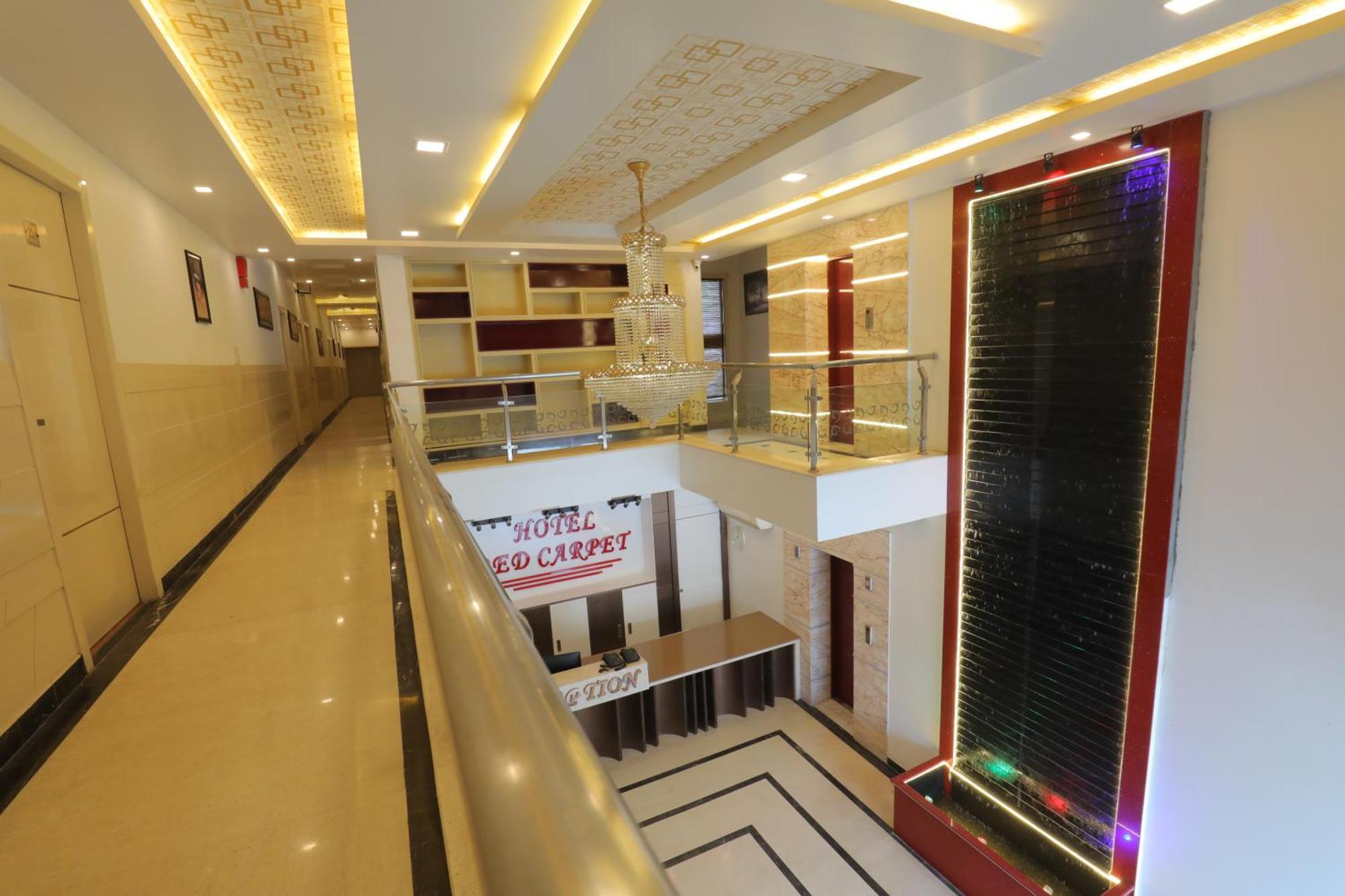 Tājganj Hotel Red Carpet מראה חיצוני תמונה